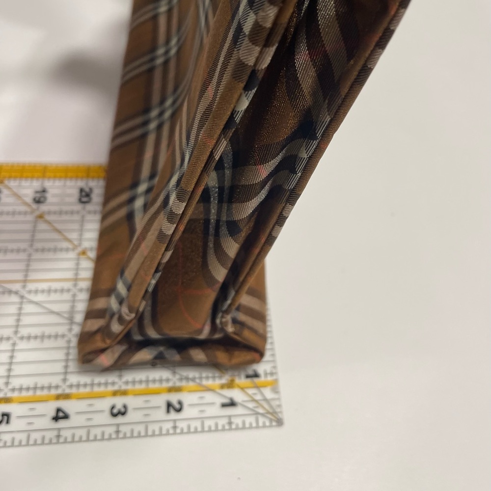 Burberry Tote - Picture 7 of 10